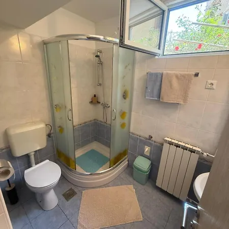 Banina アパート *