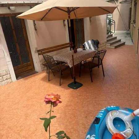 Banina Appartement Ika